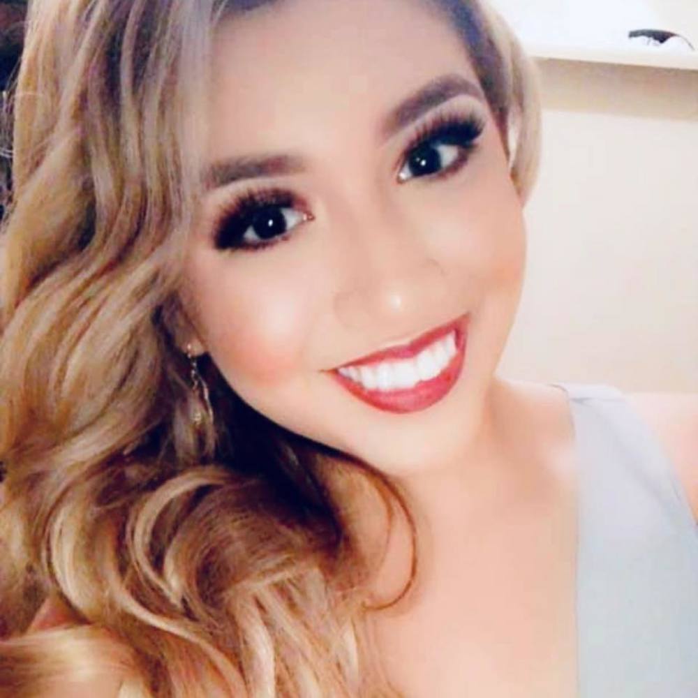 Meet your Posher, Alezèe